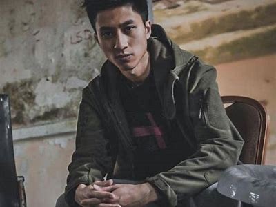 男主受伤视频曝光，引发网友热议！国产剧新作火爆来袭