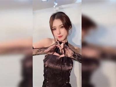 极致诱惑：最新美女自拍视频合集，免费观看！