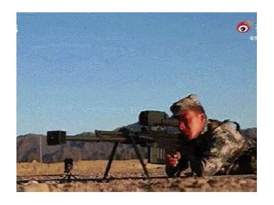 国产突击步枪射击实战视频，枪械爱好者不可错过的精彩瞬间！