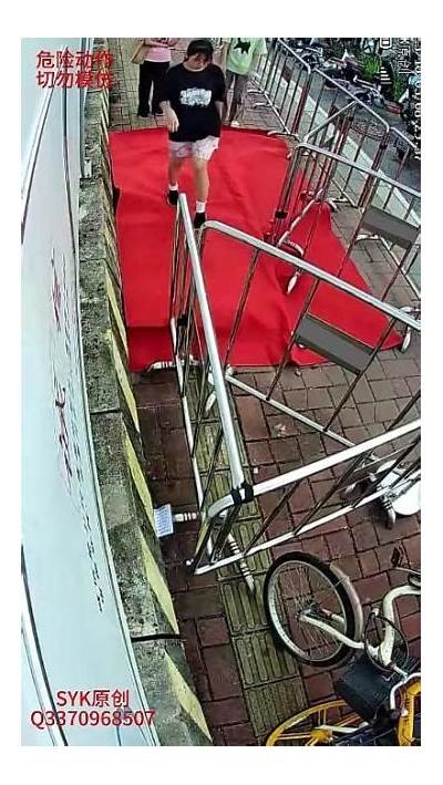 经典国产美女踩踏视频，展现无与伦比魅力与风格