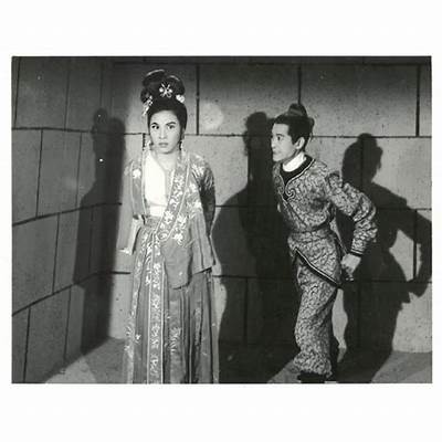 揭秘：影响铚滄鍥㈠瓙璧勬枡的主要要素及发展走向