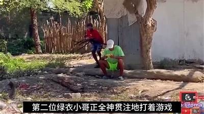 奇葩国产蜘蛛侠玩具评测：搞笑与创意并存的玩明确验！