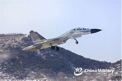 国产战斗机地面加油全过程揭秘：技术与装备展示视频