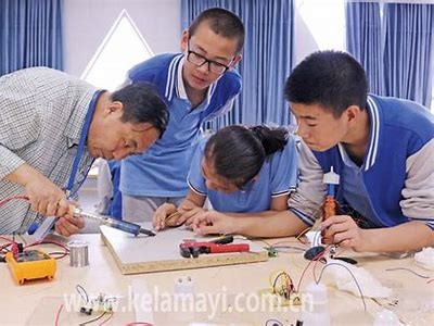 铚滄瑗跨孩：探讨教育与科技的融合发展
