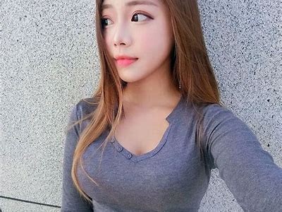 高清国产美女自拍小视频，展现青春魅力与个性风采
