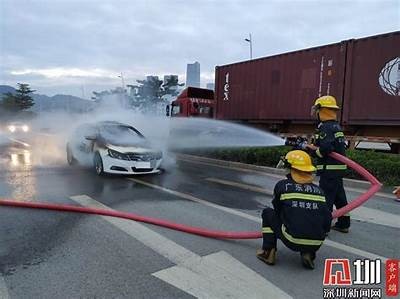 国产车自燃自爆事件全景视频曝光，网友热议安全隐患！