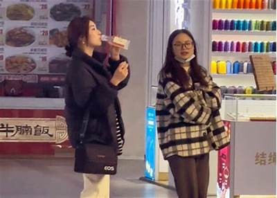 震惊！国产高清女厕偷拍视频流出，背后真相令人不寒而栗