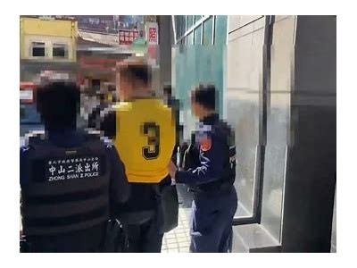 国产夜宵斗殴精彩集锦：街头火拼激战时刻完整视频
