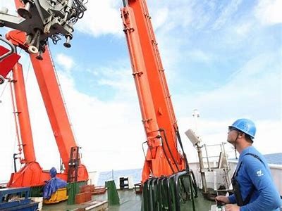 国产蛟龙69展示视频：潜艇性能解析与震撼演示