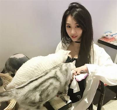 热门国产女主播直播亲密互动视频，精彩瞬间不容错过！