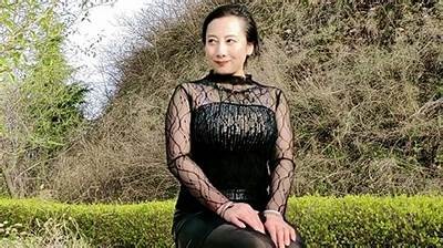 秋霞国产熟女视频分享平台：精彩内容尽在掌握中！