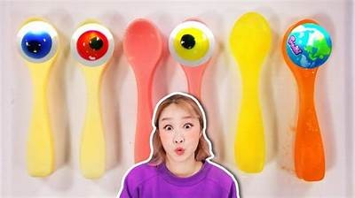 多彩五颜六色棒棒糖制作与品尝视频，甜蜜诱惑不可错过！