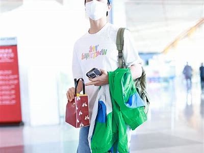精彩呈现：国产熟女风采，60岁老女人的视频分享平台